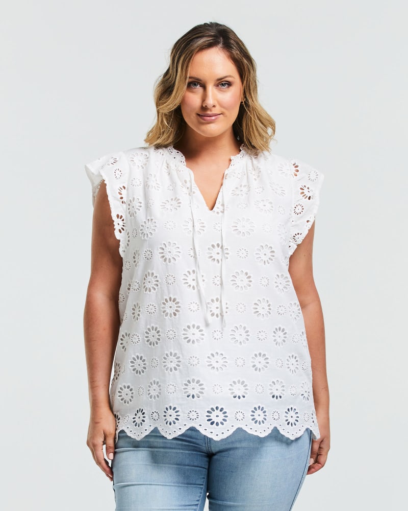 Front of a model wearing a size 1X Clover Top in Milk by Estelle. | dia_product_style_image_id:264207